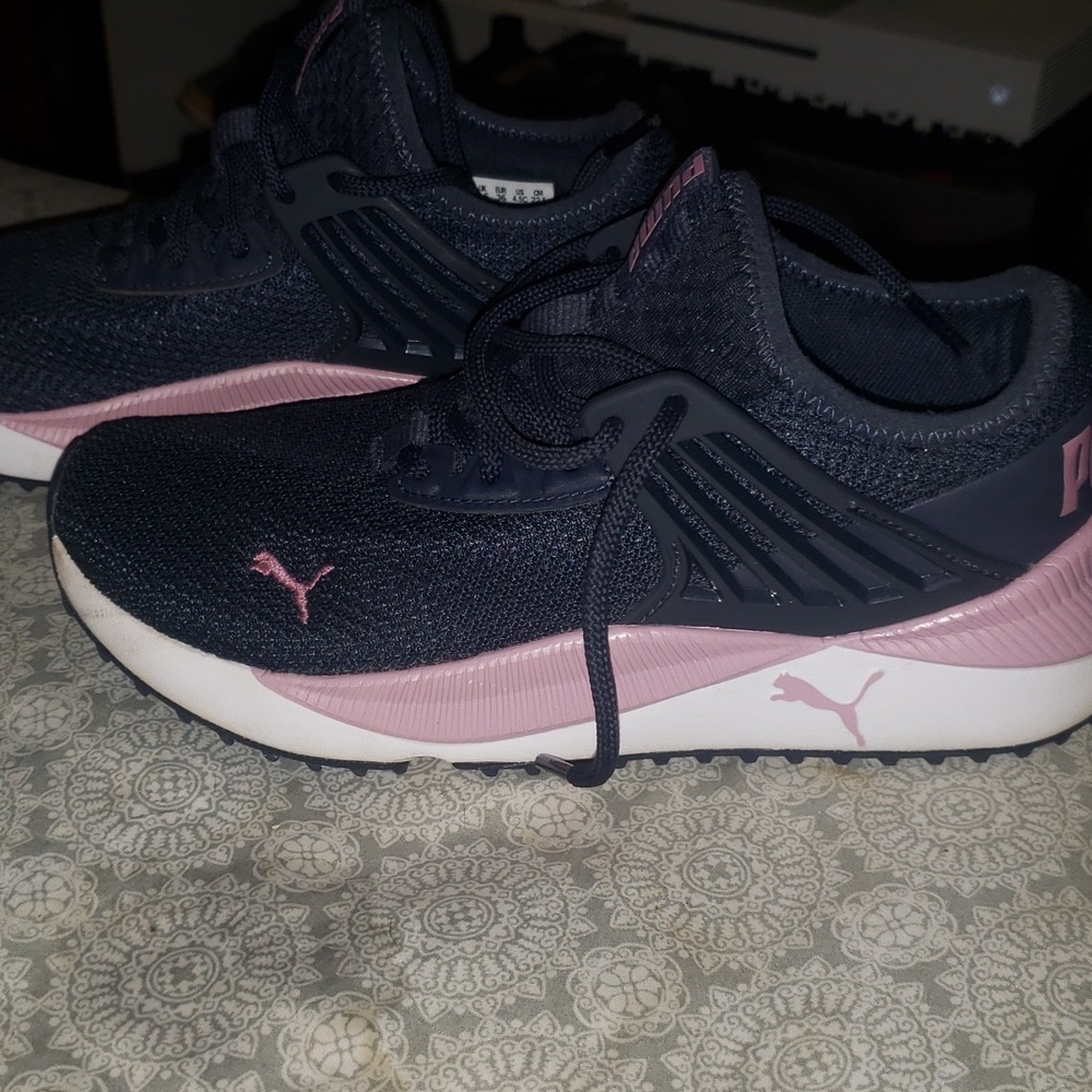 Womens size 4.5 puma pacer future sneaker